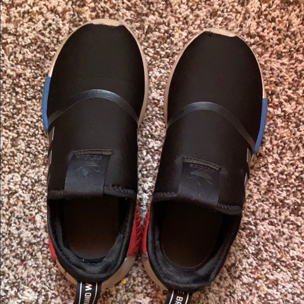Boys sneakers